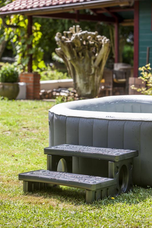 Escaleras para spas 2 PELDAÑOS – HDPE